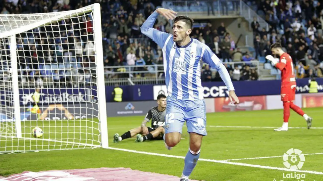 Chavarr&iacute;a fue el salvador del M&aacute;laga CF ante el Alav&eacute;s. - LALIGA