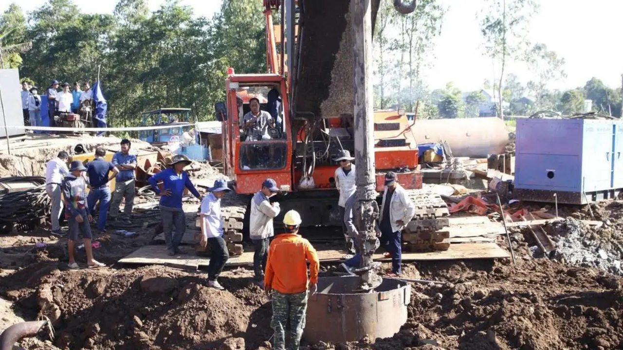 Trabajos de rescate. - EFE