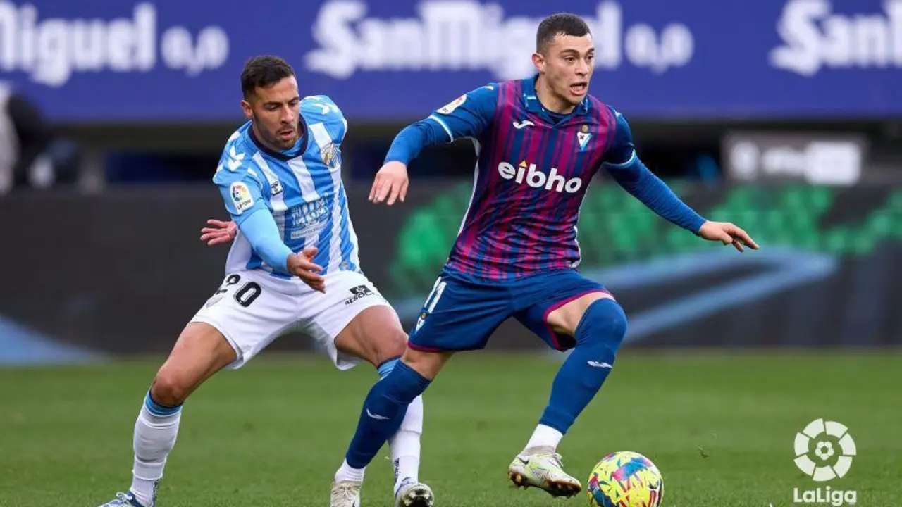 Rahmani, ante su exequipo. - LALIGA
