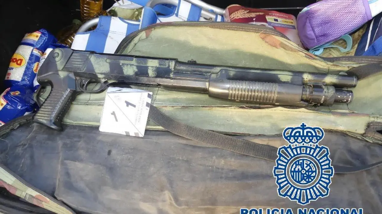 Arma intervenida por la Polic&iacute;a Nacional tras su detenci&oacute;n. - Polic&iacute;a Nacional