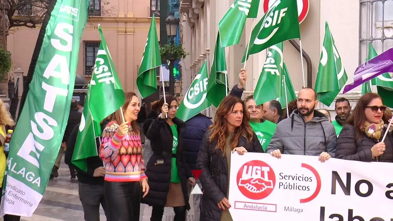 Las cl&iacute;nicas privadas y los sanitarios acercan posturas, aunque se mantienen las protestas