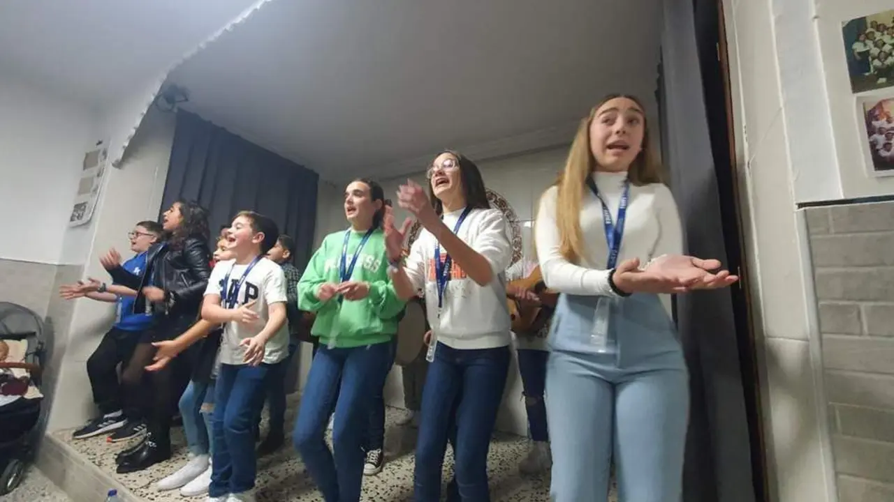 Ensayo de 'Una chirigota experiment&aacute;' en la Pe&ntilde;a Los Costaleros - 