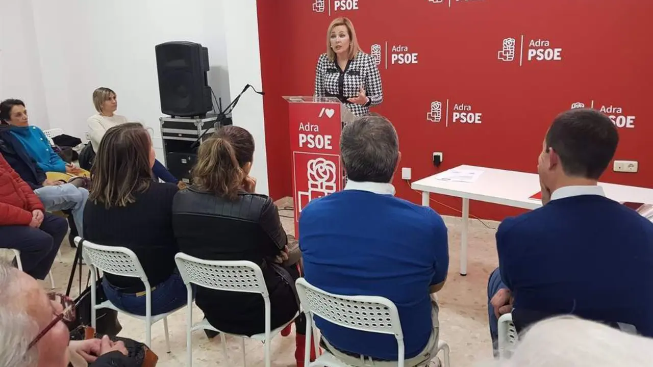 La secretaria general del PSOE de Adra (Almer&iacute;a) y candidata socialista en las pr&oacute;ximas elecciones municipales, Teresa Piqueras - 