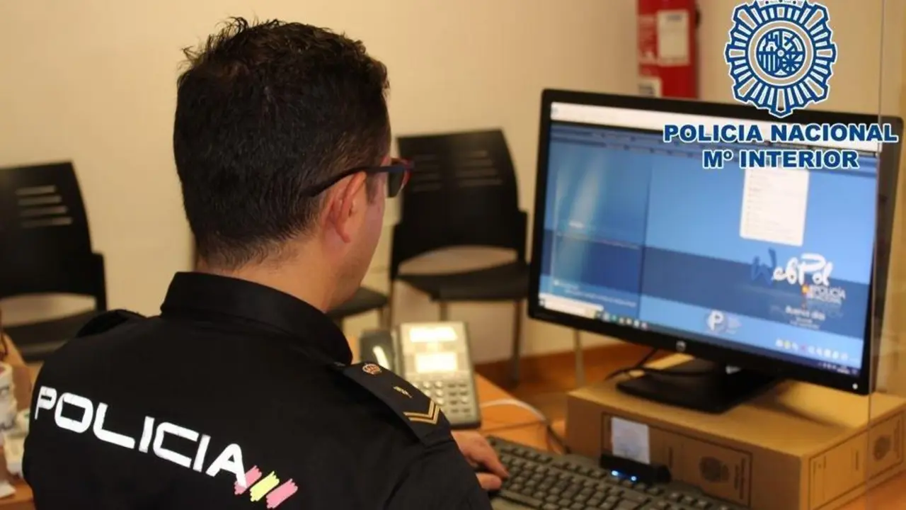 Agente de la Polic&iacute;a Nacional en imagen de archivo. - CNP