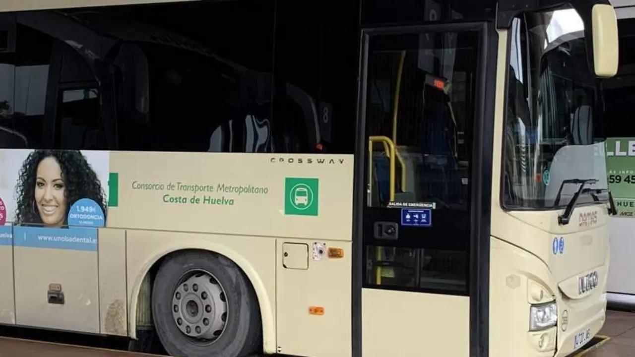 Autob&uacute;s del Consorcio de Transporte Metropolitano de Huelva. - VH