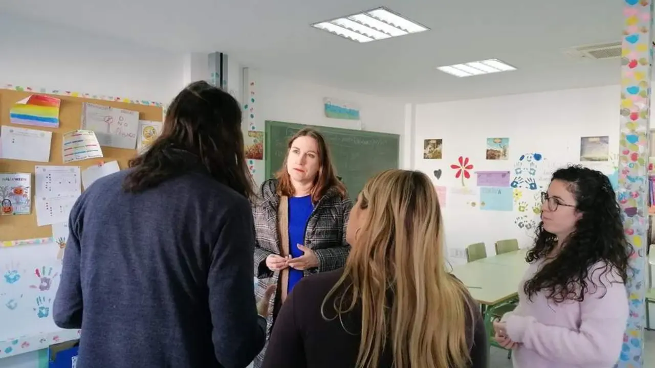 Visita al Centro Municipal Baz&aacute;n. - A.I.