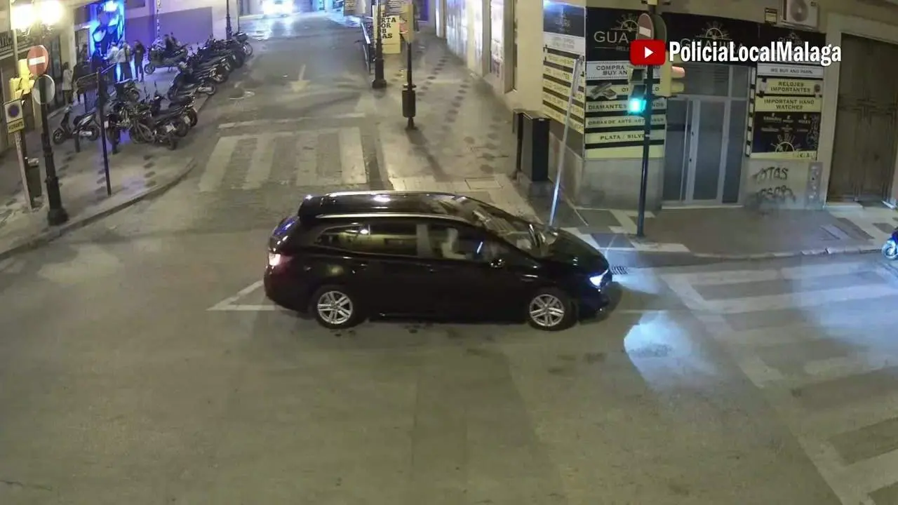 Un robo "de pel&iacute;cula" en M&aacute;laga: "Dame el coche o te meto un tiro, tengo pistola"