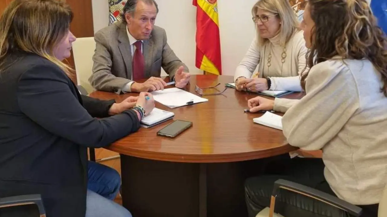Reuni&oacute;n con el AMPA del CEIP La Barrosa - VIVA