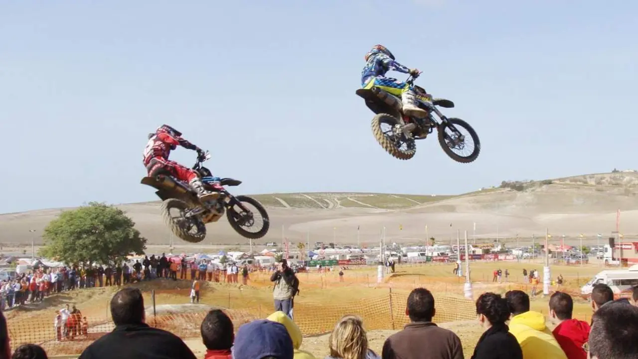 Las motos volver&aacute;n a volar en el Circuito de El Barrero - Ra&uacute;l J. Bustillos