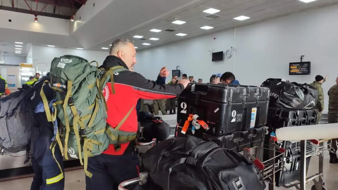 Bomberos en camino a Turqu&iacute;a. - VH
