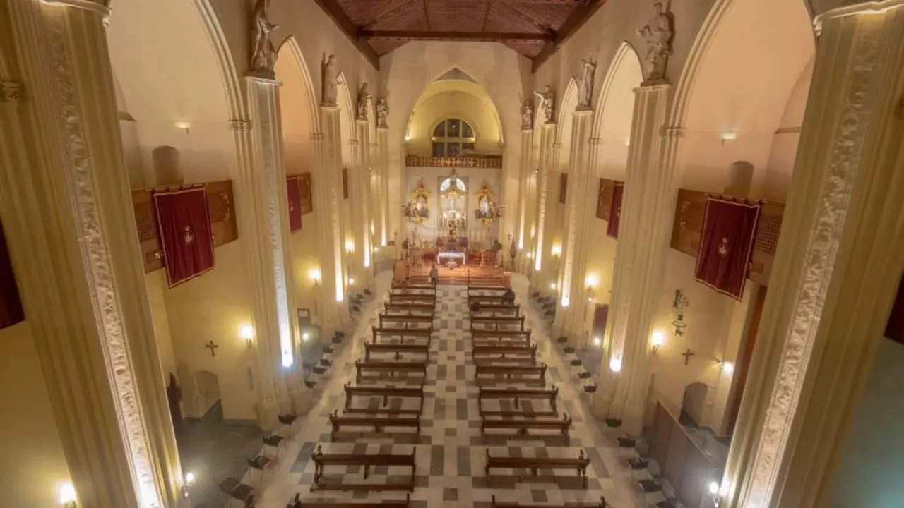 Interior del Santuario de la hermandad. - HDAD DE LOS GITANOS