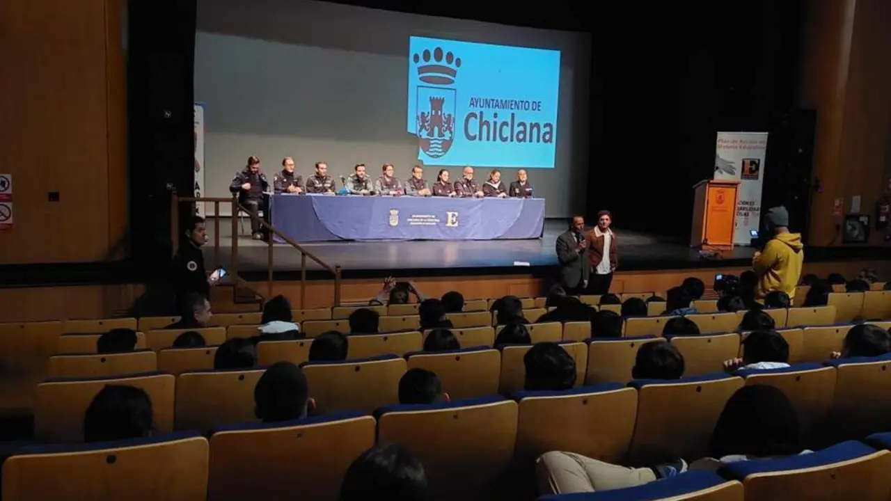 Una actividad organizada por el Ayuntamiento - VIVA