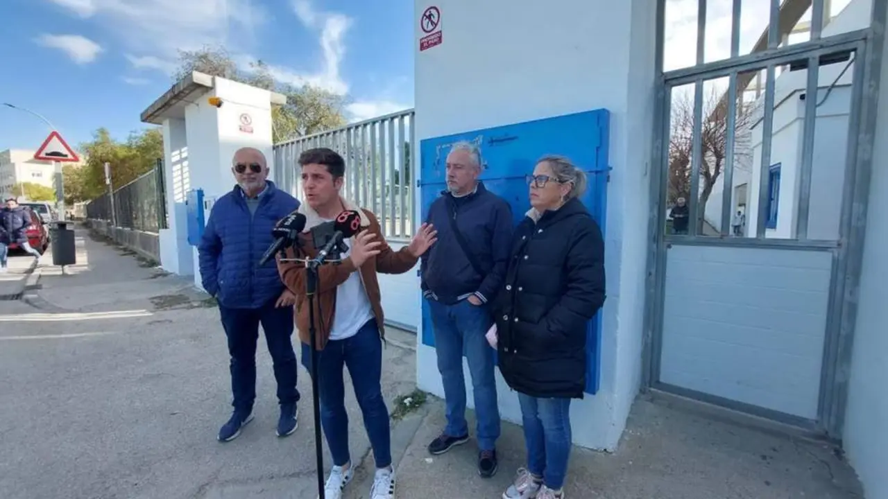 Rueda de prensa del delegado de educaci&oacute;n, Jos&eacute; Alberto Cruz - VIVA