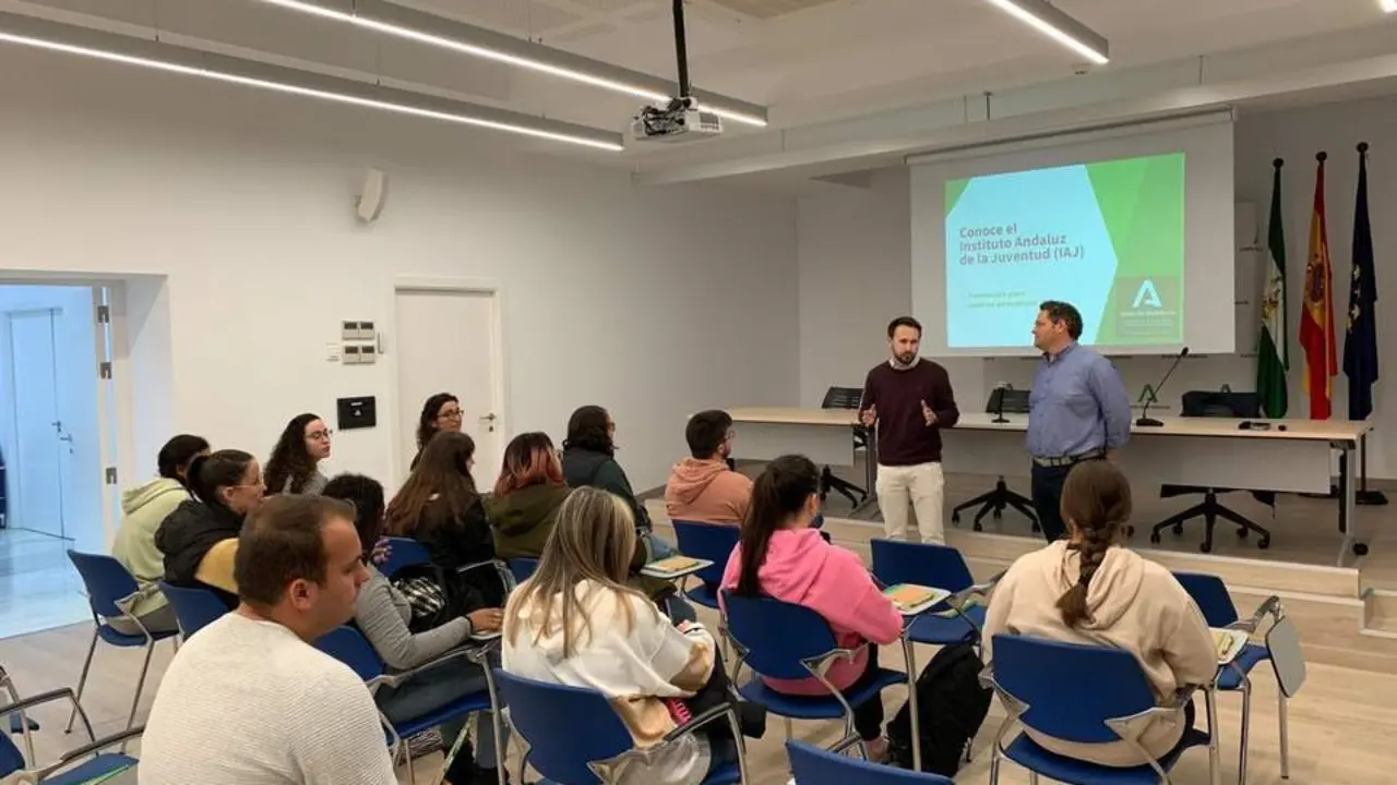 Curso del IAJ. - Junta