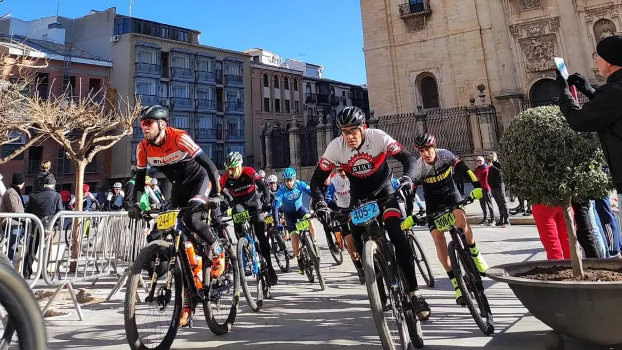 Arranca la 2&ordf; etapa de la Andaluc&iacute;a Bike Race, desde la capital jiennense