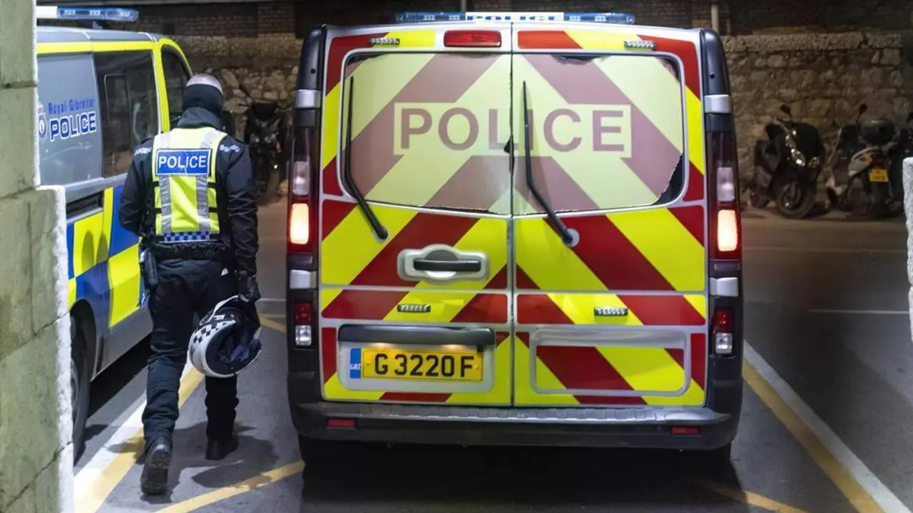 Polic&iacute;a Real de Gibraltar. - A. I.