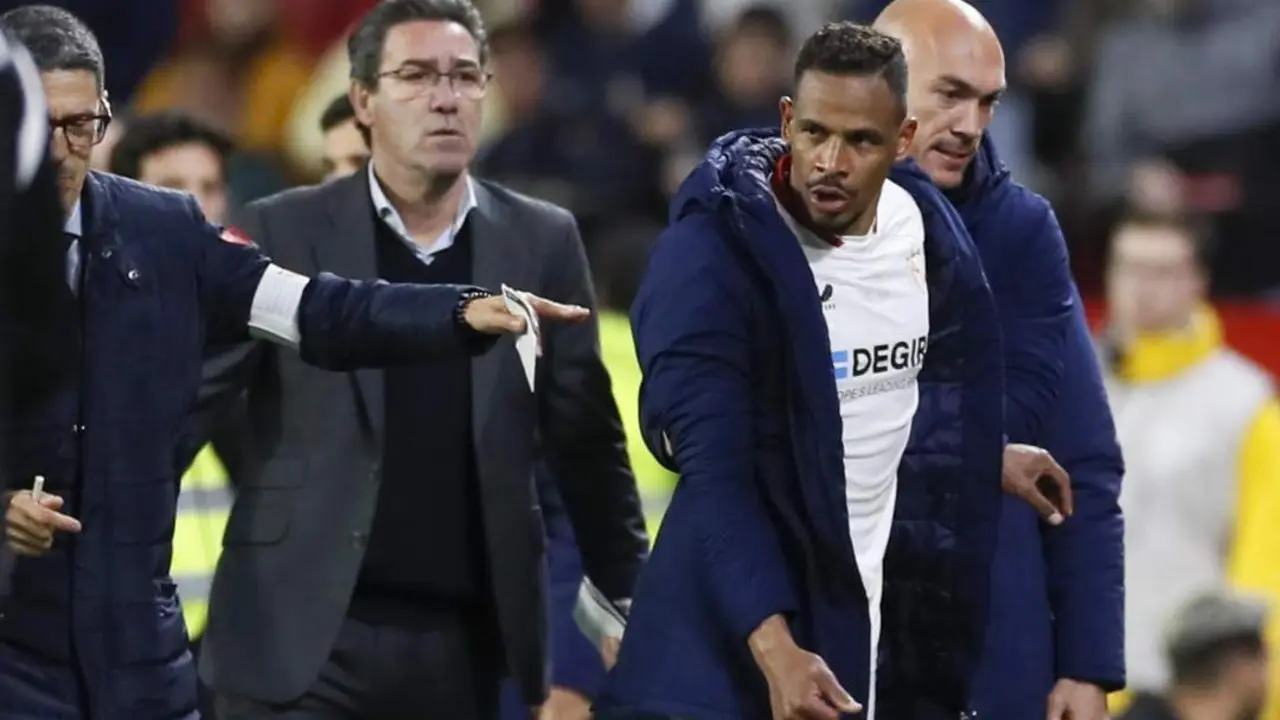 Fernando tras ser expulsado en el partido de este fin de semana. - efe