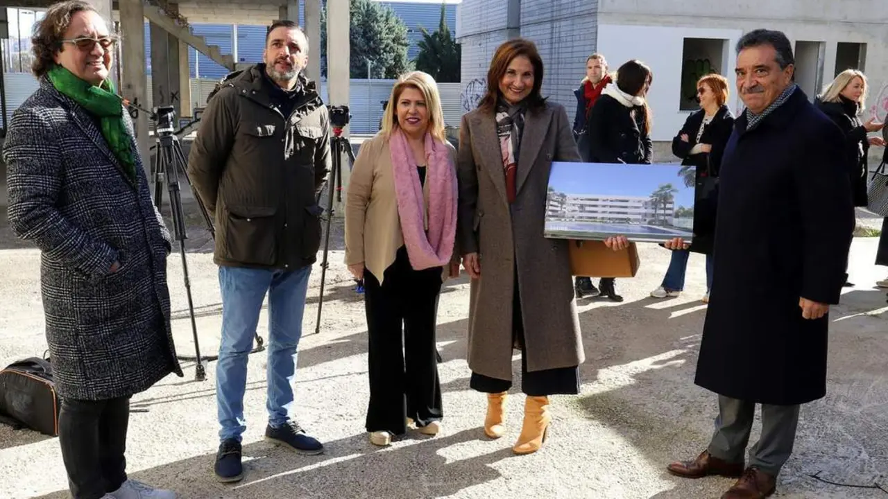 La alcaldesa en la presentaci&oacute;n del proyecto de Puertas del Sur - jerez.es