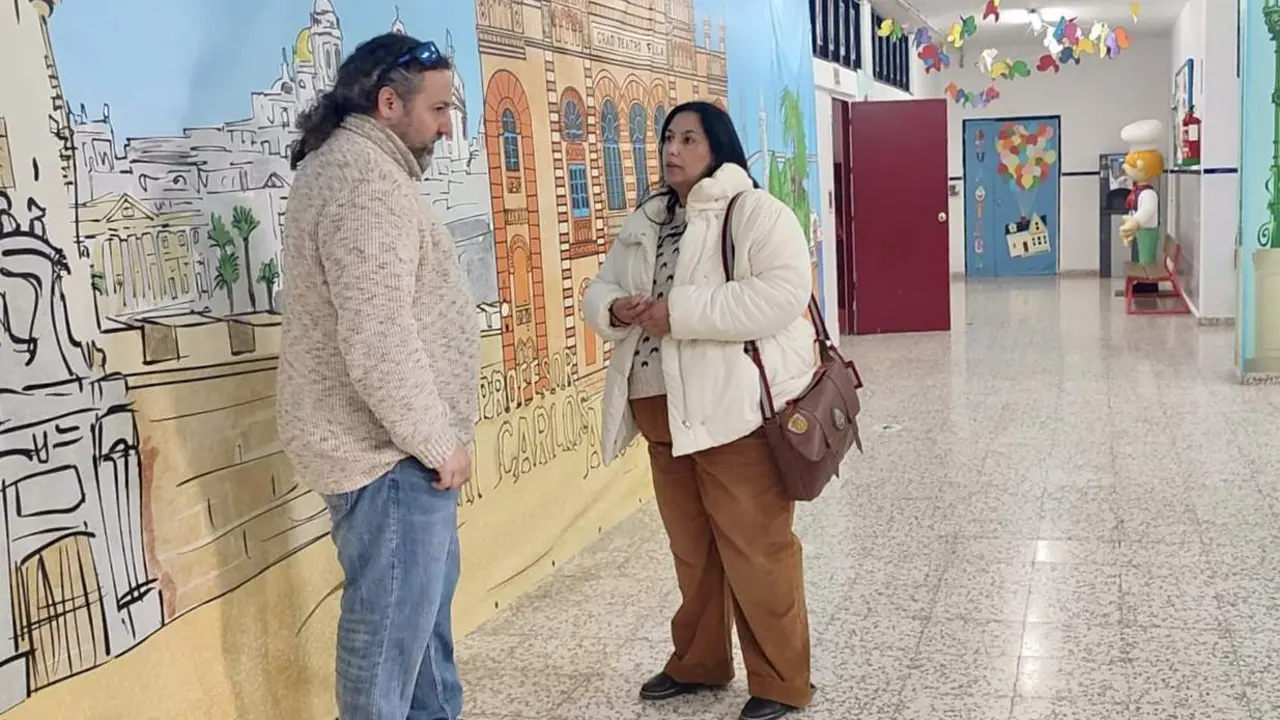 La concejala de Ense&ntilde;anza del Ayuntamiento de C&aacute;diz, Ana Fern&aacute;ndez, inicia una ronda de visitas a los colegios p&uacute;blicos de la ciudad - 