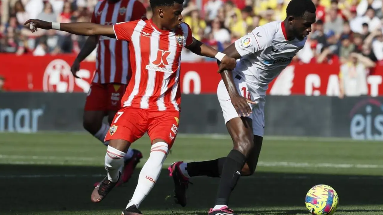 Tanguy Nianzou durante el partido contra el Almer&iacute;a de esta jornada. - efe