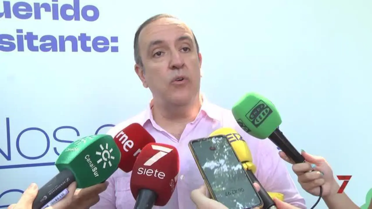 El teniente de alcalde delegado del &Aacute;rea Econom&iacute;a, Comercio y Turismo del Ayuntamiento de Sevilla, Francisco P&aacute;ez. - 7TV ANDALUCIA