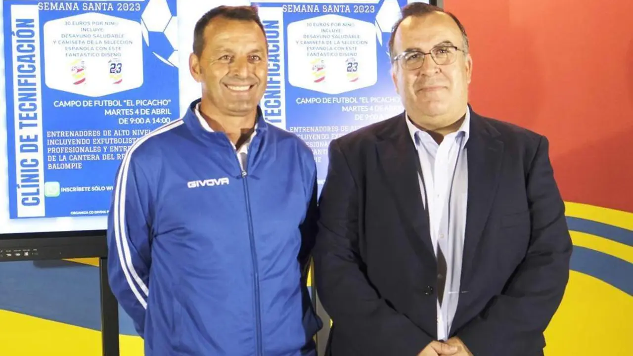 Luis M&aacute;rquez y David Salazar en la presentaci&oacute;n - A. I.