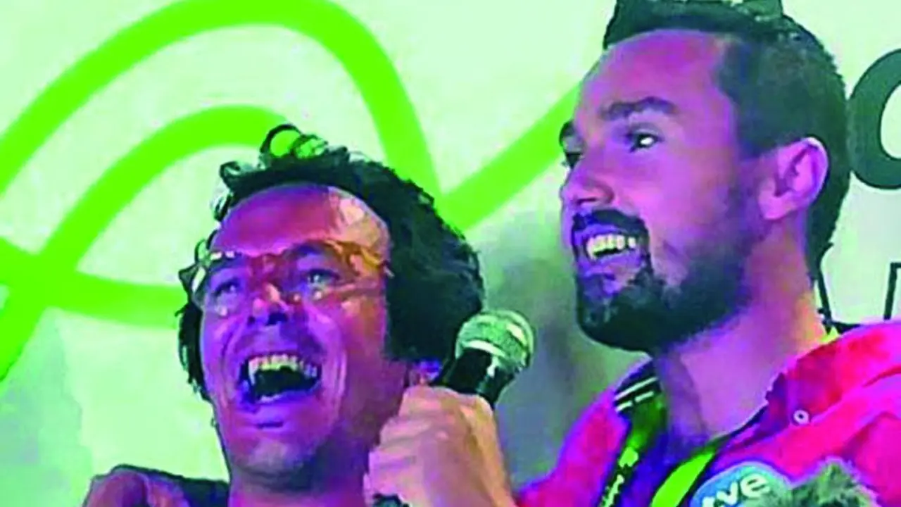 Kichi y Vila celebran el triunfo electoral en 2019. - VIVA
