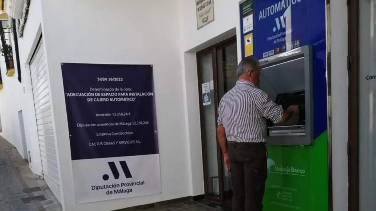 Cajero autom&aacute;tico en Benalaur&iacute;a.  - 