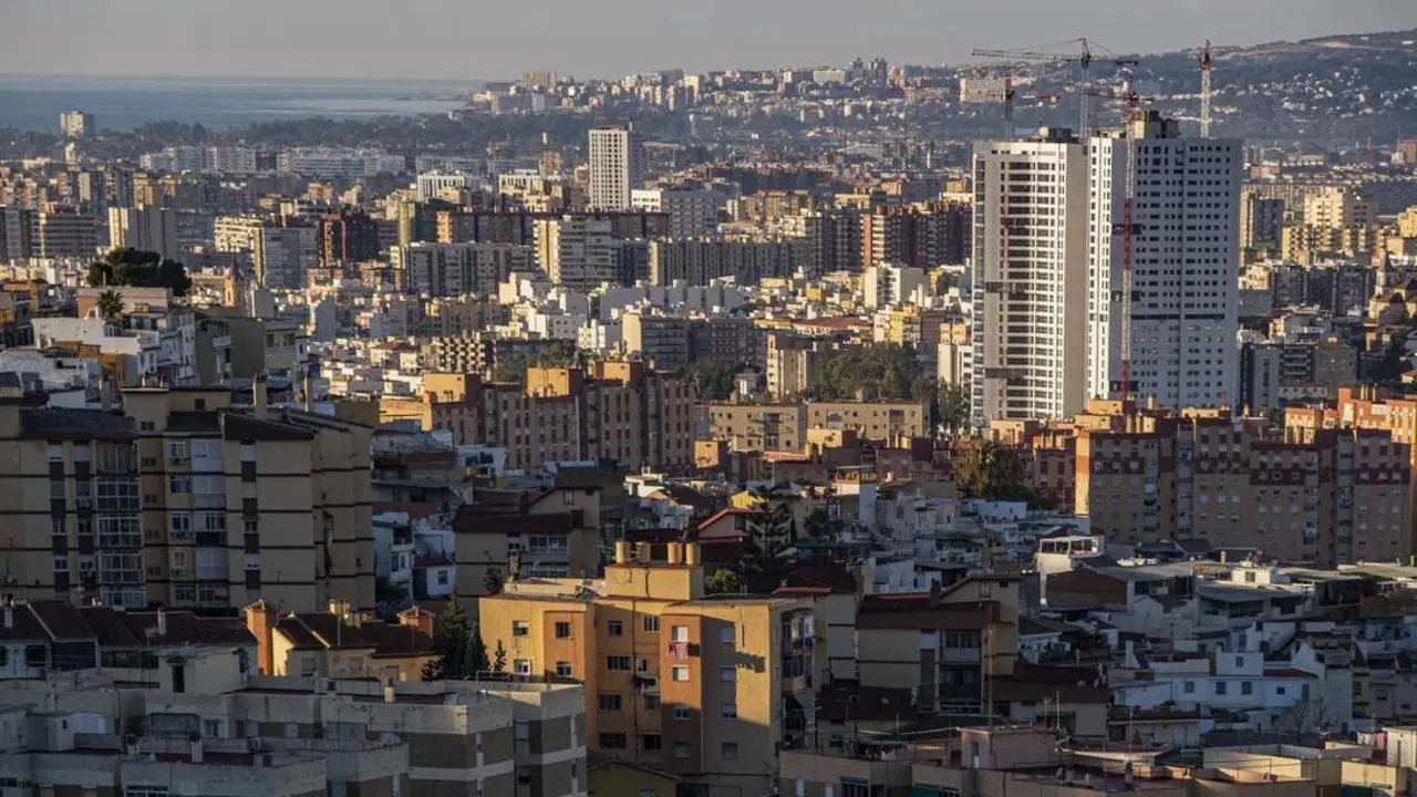 Torretas con viviendas de nueva construcci&oacute;n en Martiricos. - Jorge Zapata/EFE
