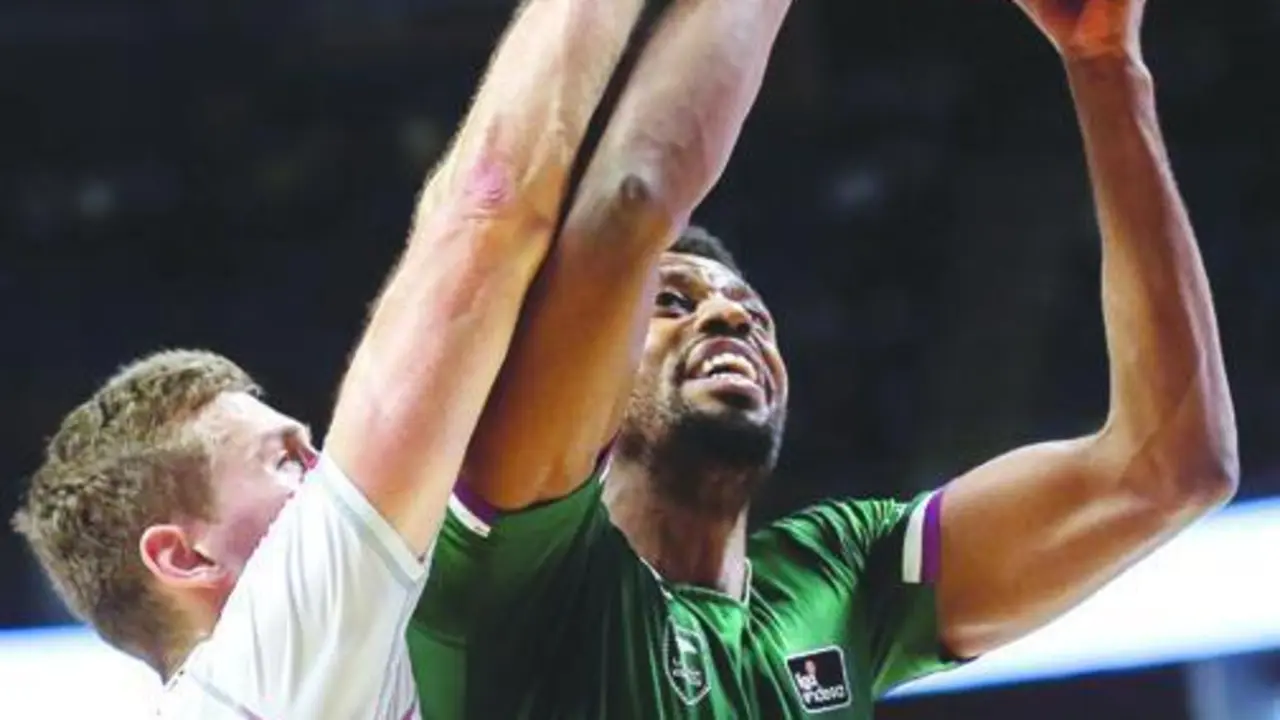 Ejim tambi&eacute;n elige seguir en Unicaja. - EFE/Carlos D&iacute;az