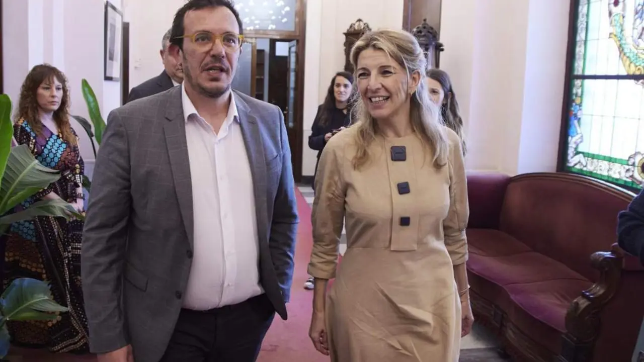 Kichi y Yolanda D&iacute;az, en el Ayuntamiento de C&aacute;diz. - E. P.