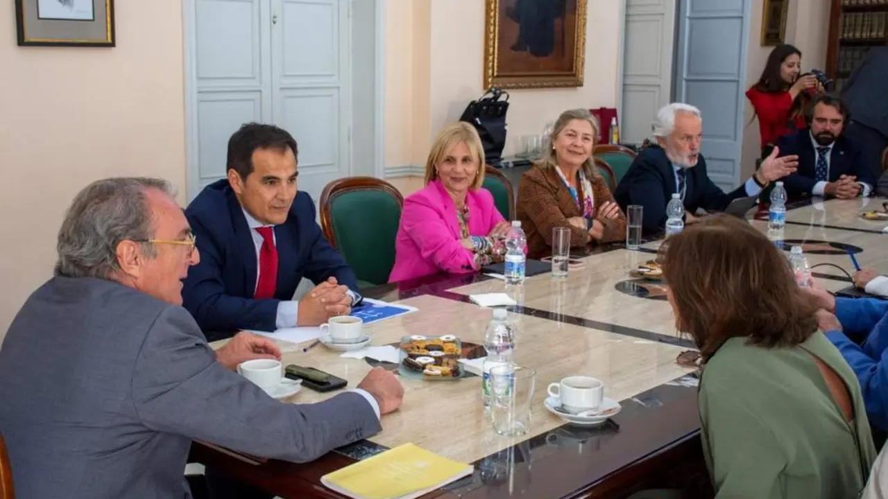 Pelayo junto al consejero de Justicia en su visita a Jerez - PP