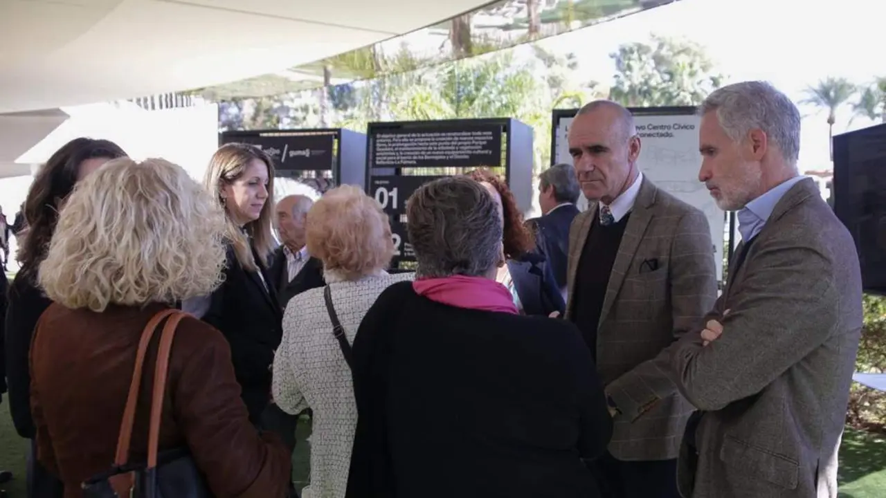 Mu&ntilde;oz en su reuni&oacute;n con entidades vecinales. - PSOE