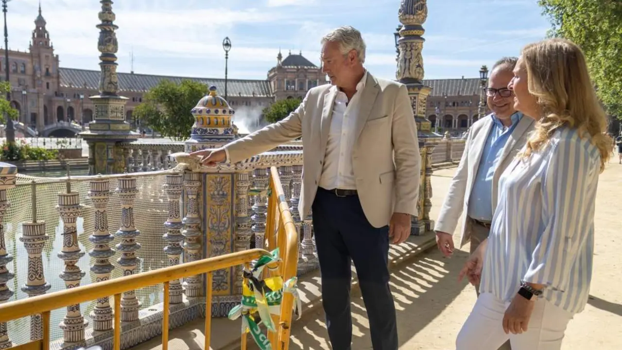 Aumesquet en la Plaza de Espa&ntilde;a. - CS SEVILLA