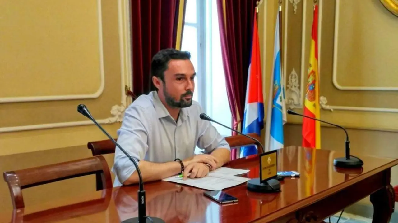 Mart&iacute;n Vila en rueda de prensa. - Viva