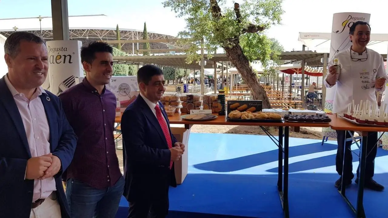 Pedro Bruno, Jos&eacute; Alberto Rodr&iacute;guez y Francisco Reyes en la zona.  - Viva Ja&eacute;n.