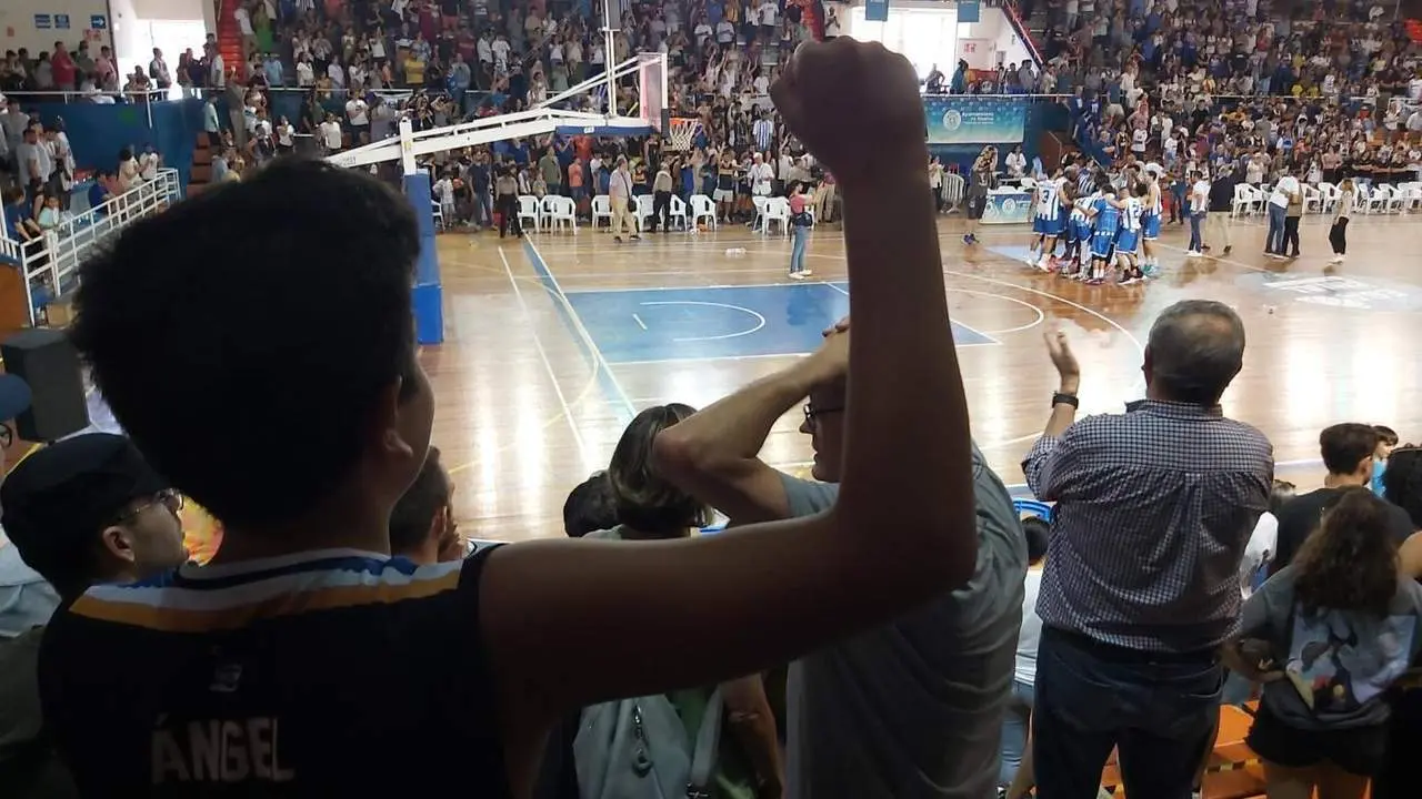 Final del partido en el Andr&eacute;s Estrada. - C. BARAHONA