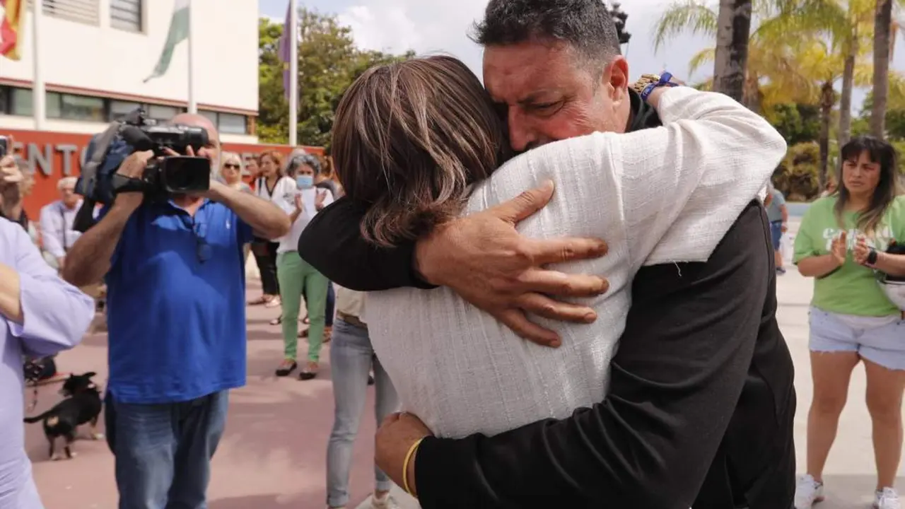 Dolor durante el minuto de silencio. - Jorge Zapata/EFE