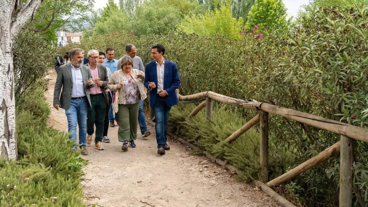 Con miembros de las plataformas Salvemos la Vega y Vega Educa. - Candidatura Paco Cuenca