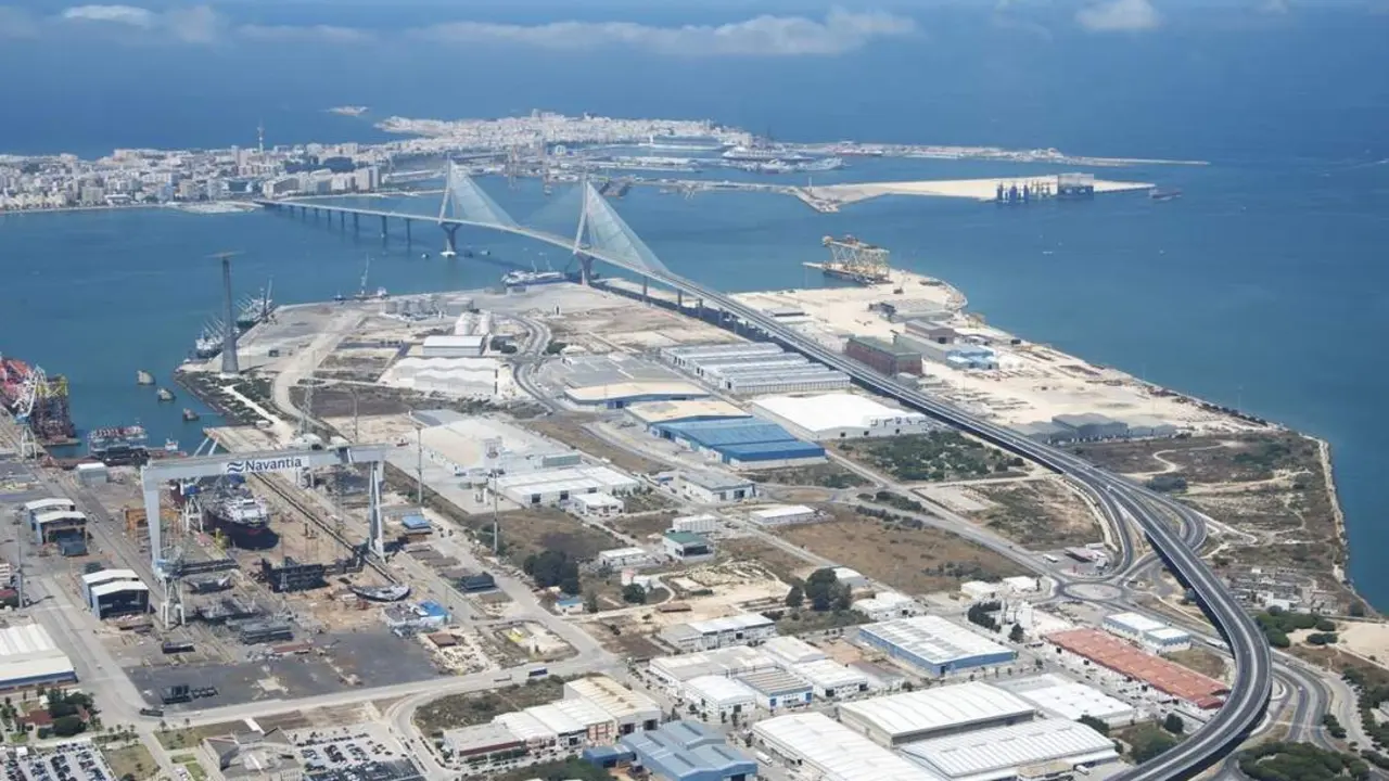 Vista a&eacute;rea del Puerto de C&aacute;diz. - Europa Press