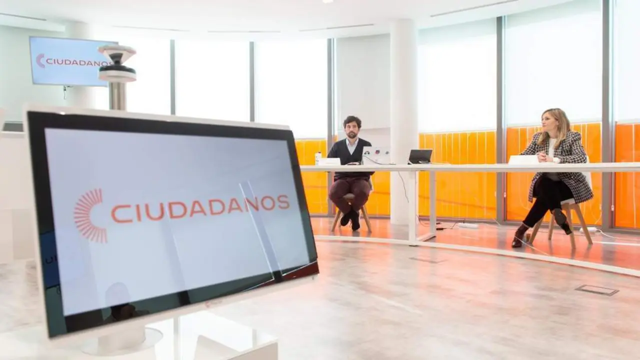 Patricia Guasp y Adri&aacute;n V&aacute;zquez. - Europa Press