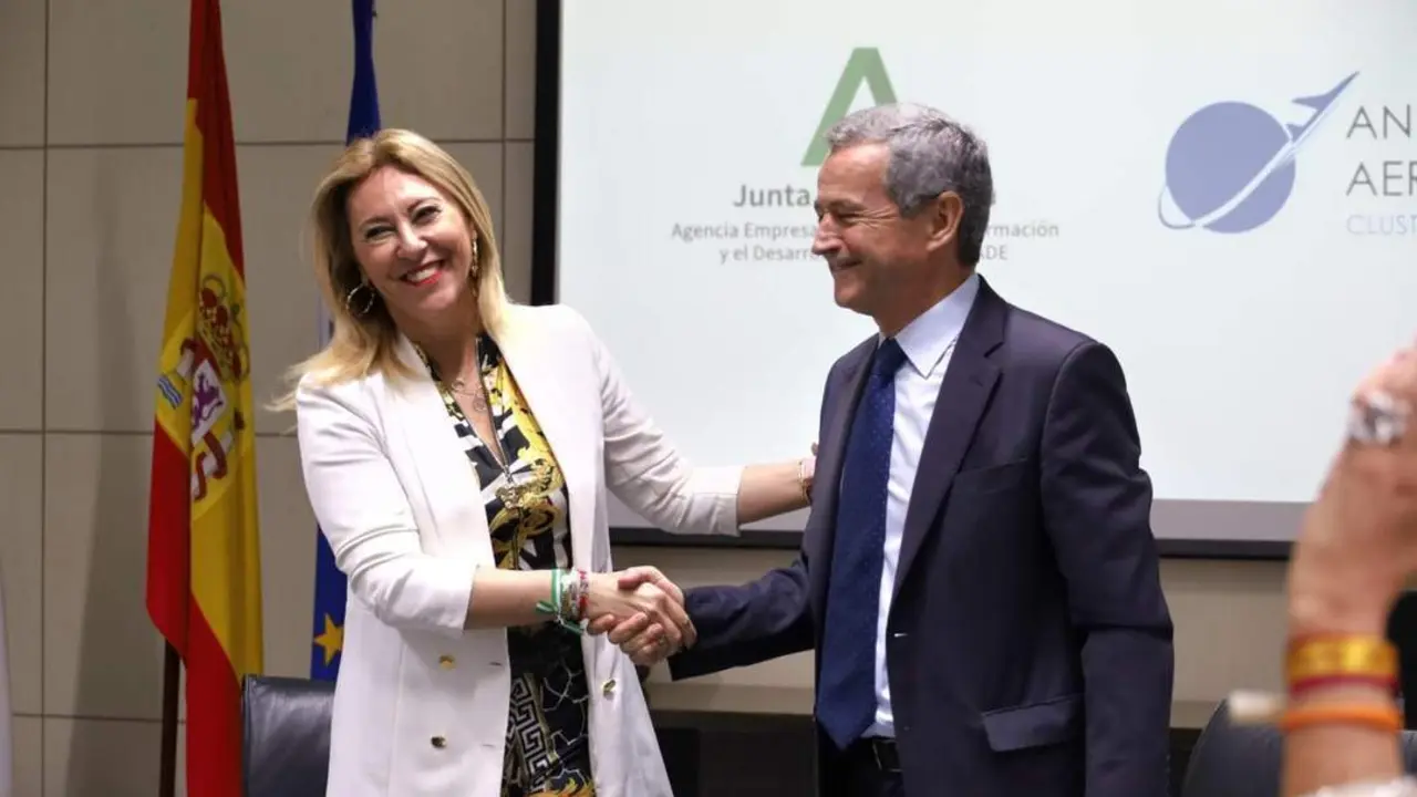 Carolina Espa&ntilde;a y Antonio G&oacute;mez Guillam&oacute;n. - Junta