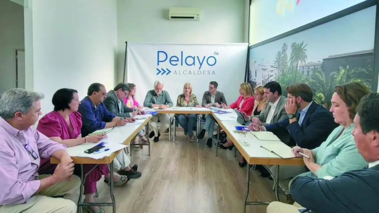 Pelayo, reunida esta semana con los integrantes de su gobierno. - PP