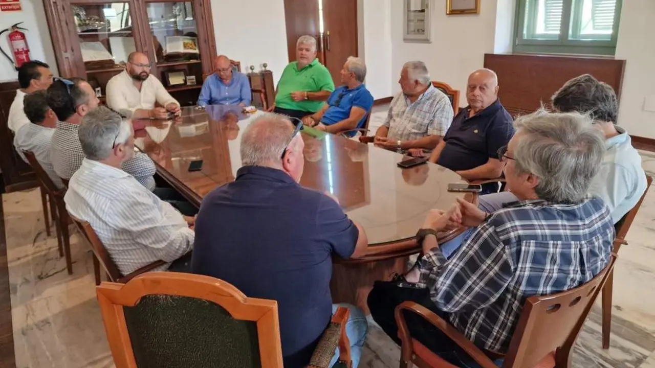 Reuni&oacute;n.  - Viva. 