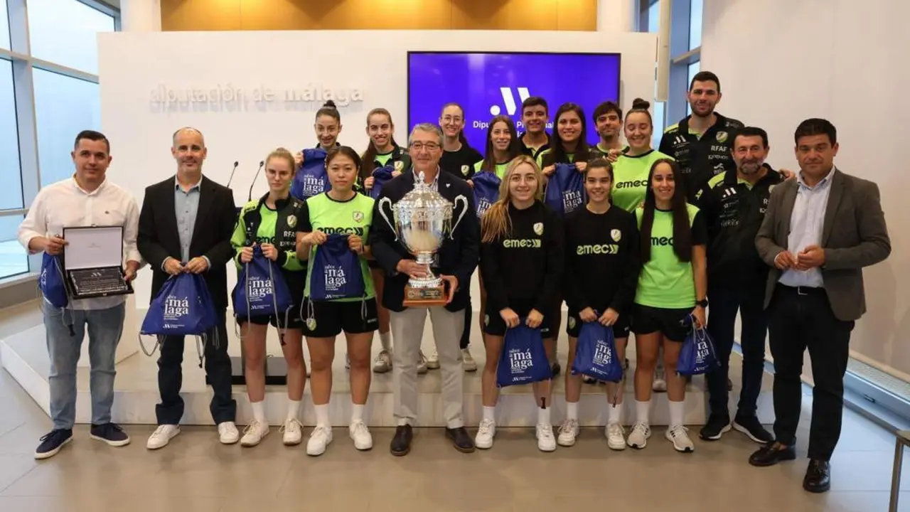Reconocimiento de la Diputaci&oacute;n al Atl&eacute;tico Torcal - DIPUTACI&Oacute;N DE M&Aacute;LAGA