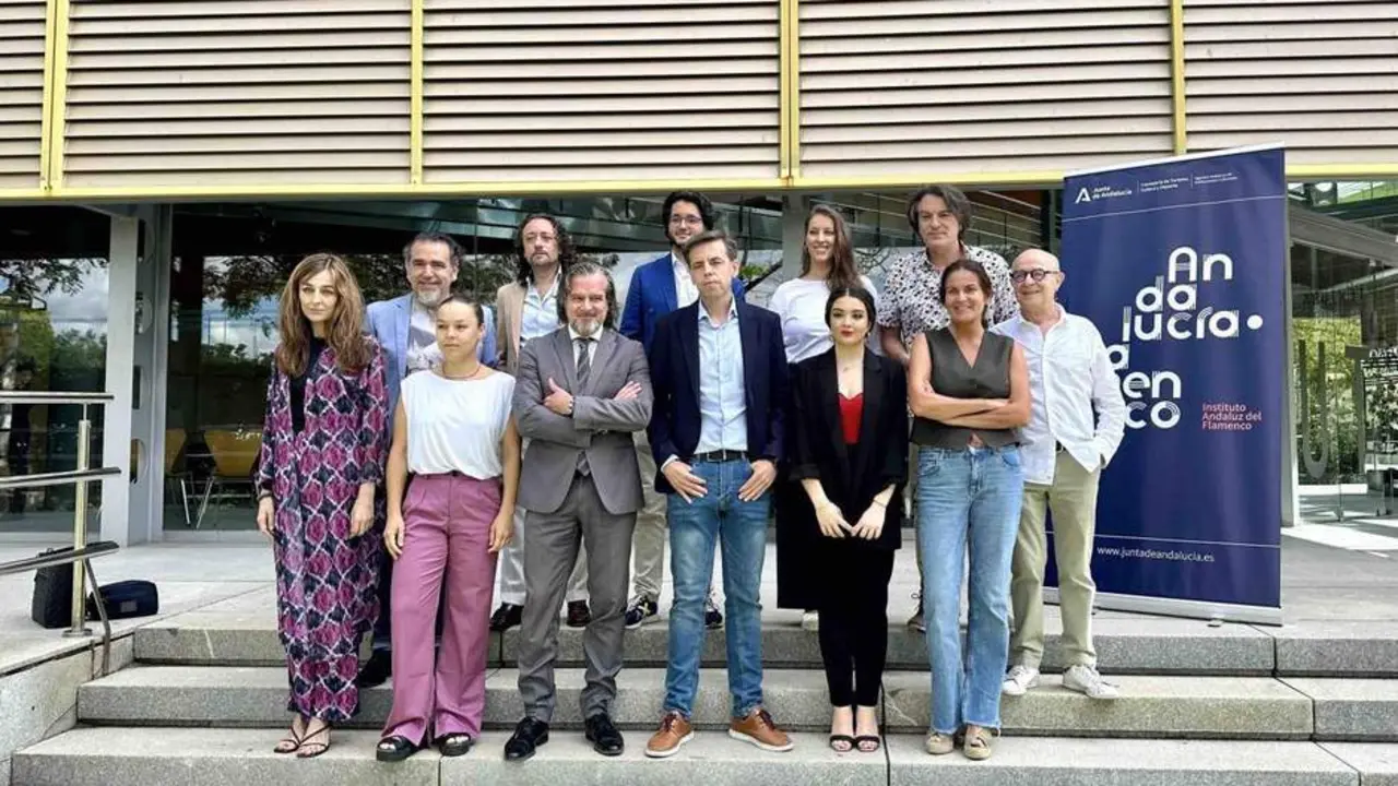 Algunos de los participantes en el ciclo. - Junta
