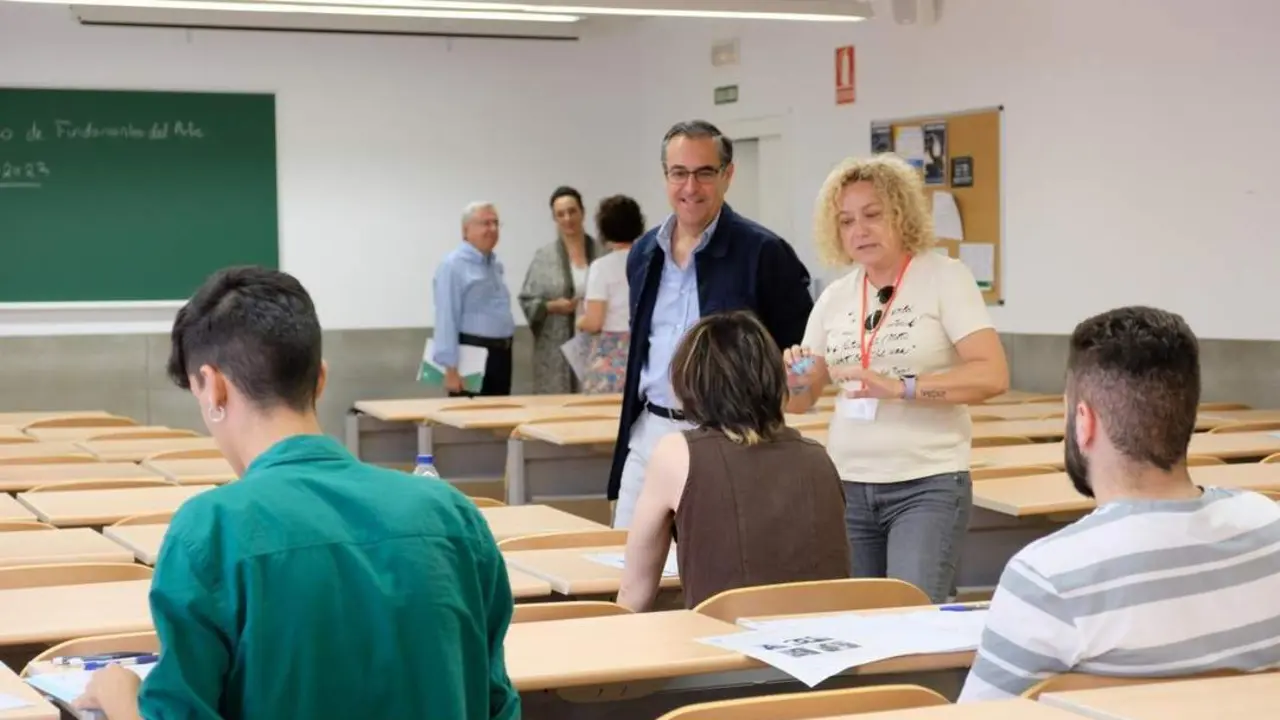 Los ex&aacute;menes de acceso a la Universidad siguen su curso - JUNTA DE ANDALUC&Iacute;A