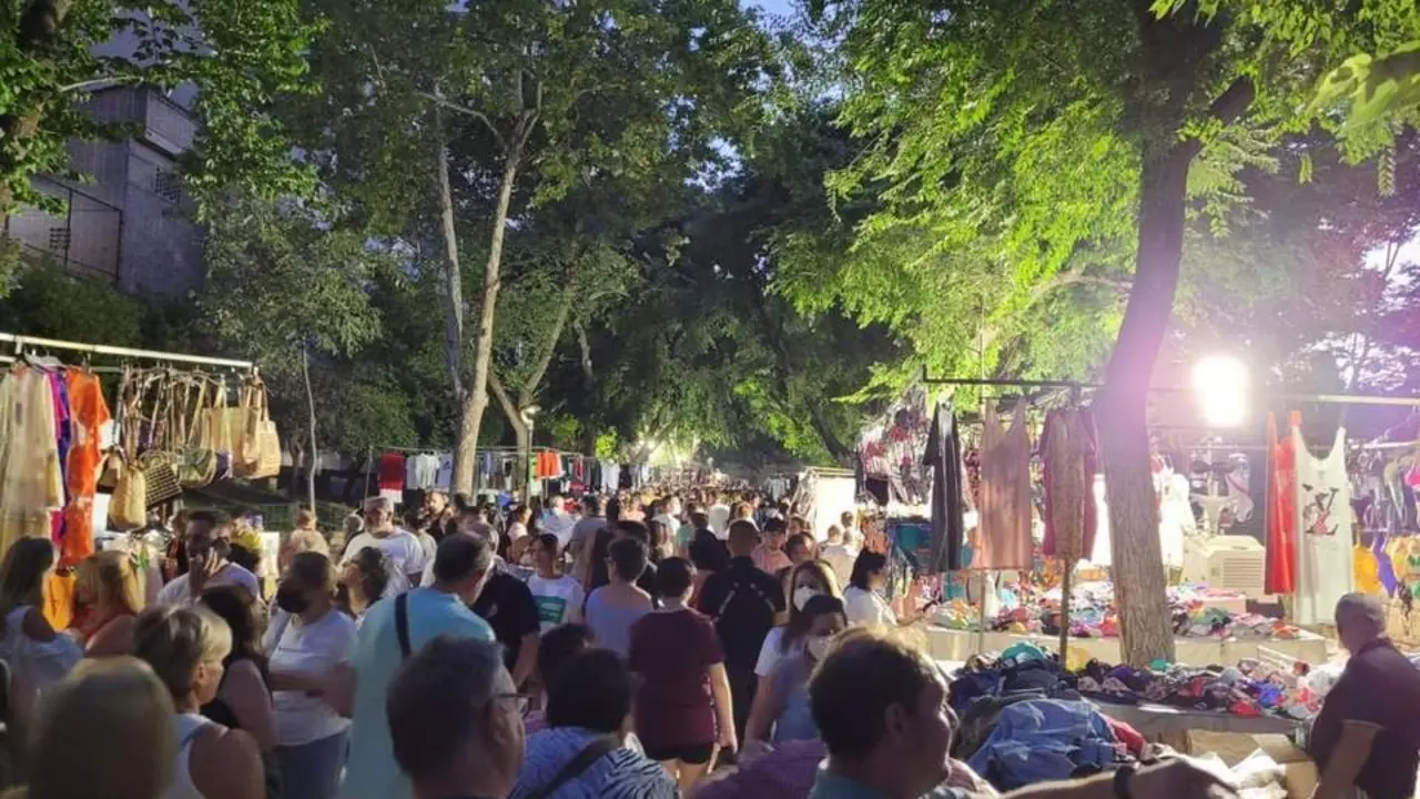 Mercadillo nocturno de 2022. - VIVA Ja&eacute;n