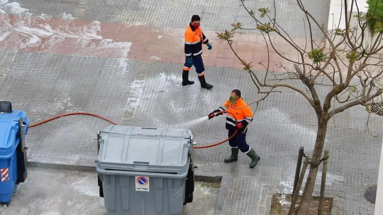 Operarios del servicio de limpieza de C&aacute;diz. - E. Garc&iacute;a