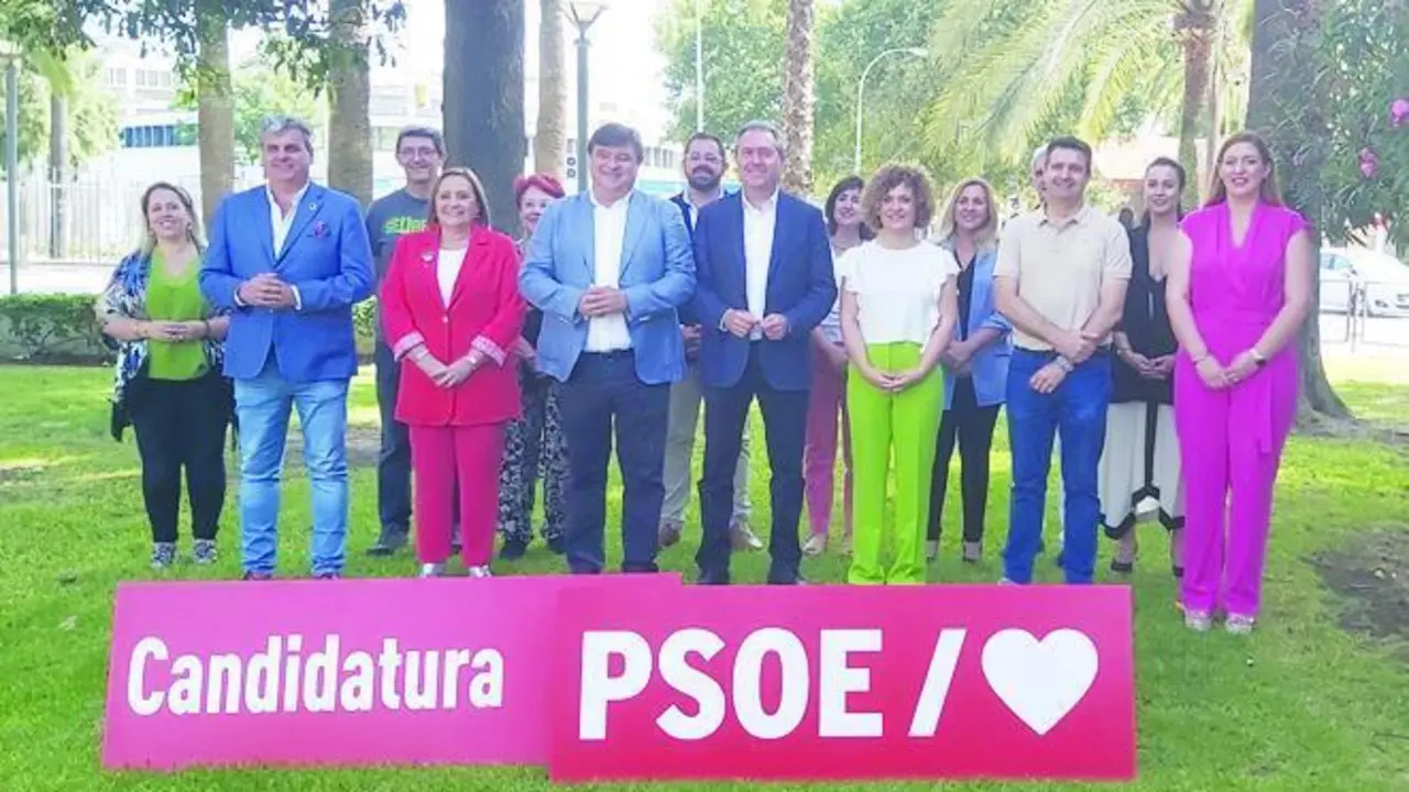 Candidatos del PSOE en Huelva para el 23-J con Juan Espadas. - CARMEN BARAHONA